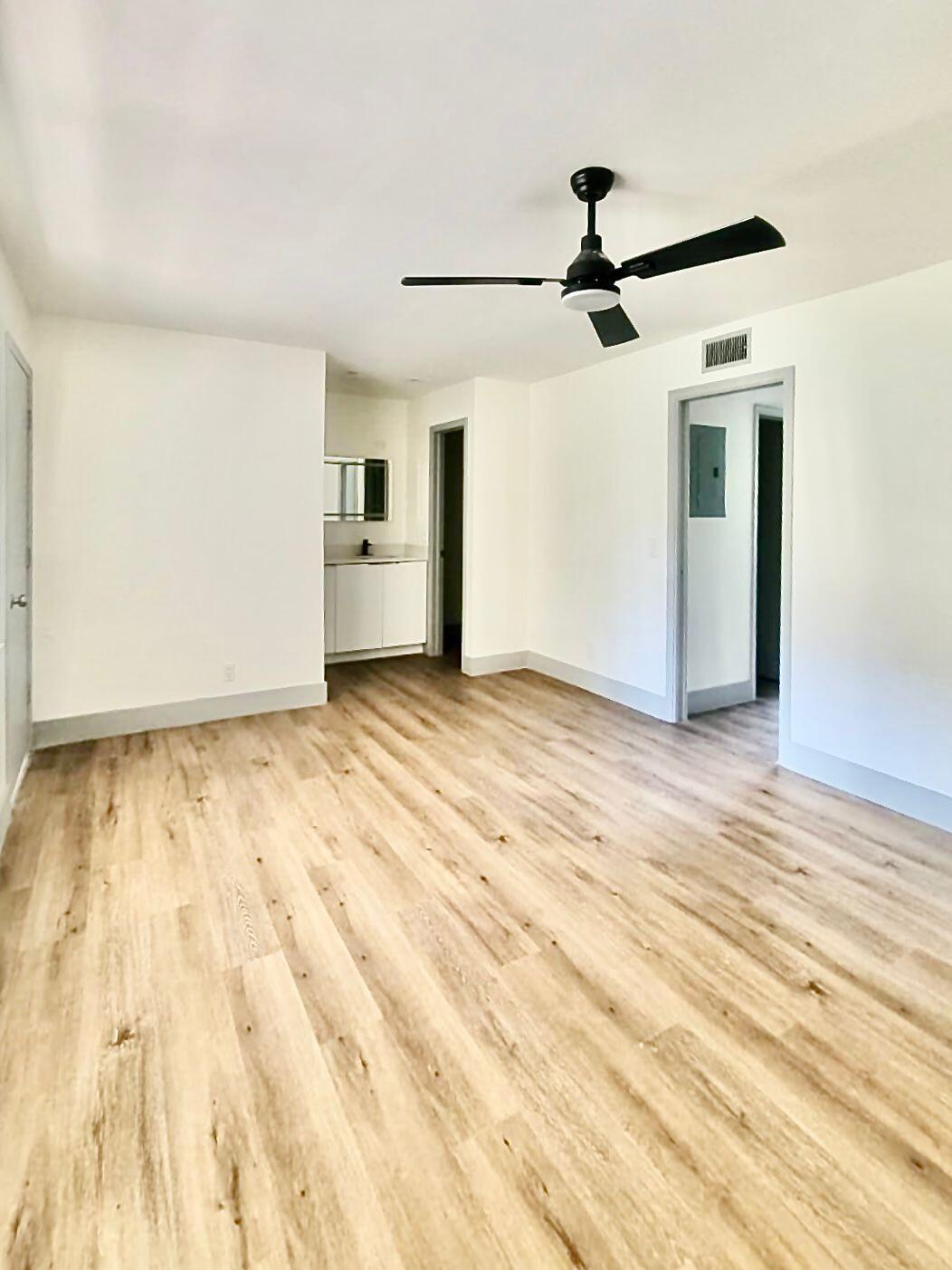 892 High Point Boulevard N C