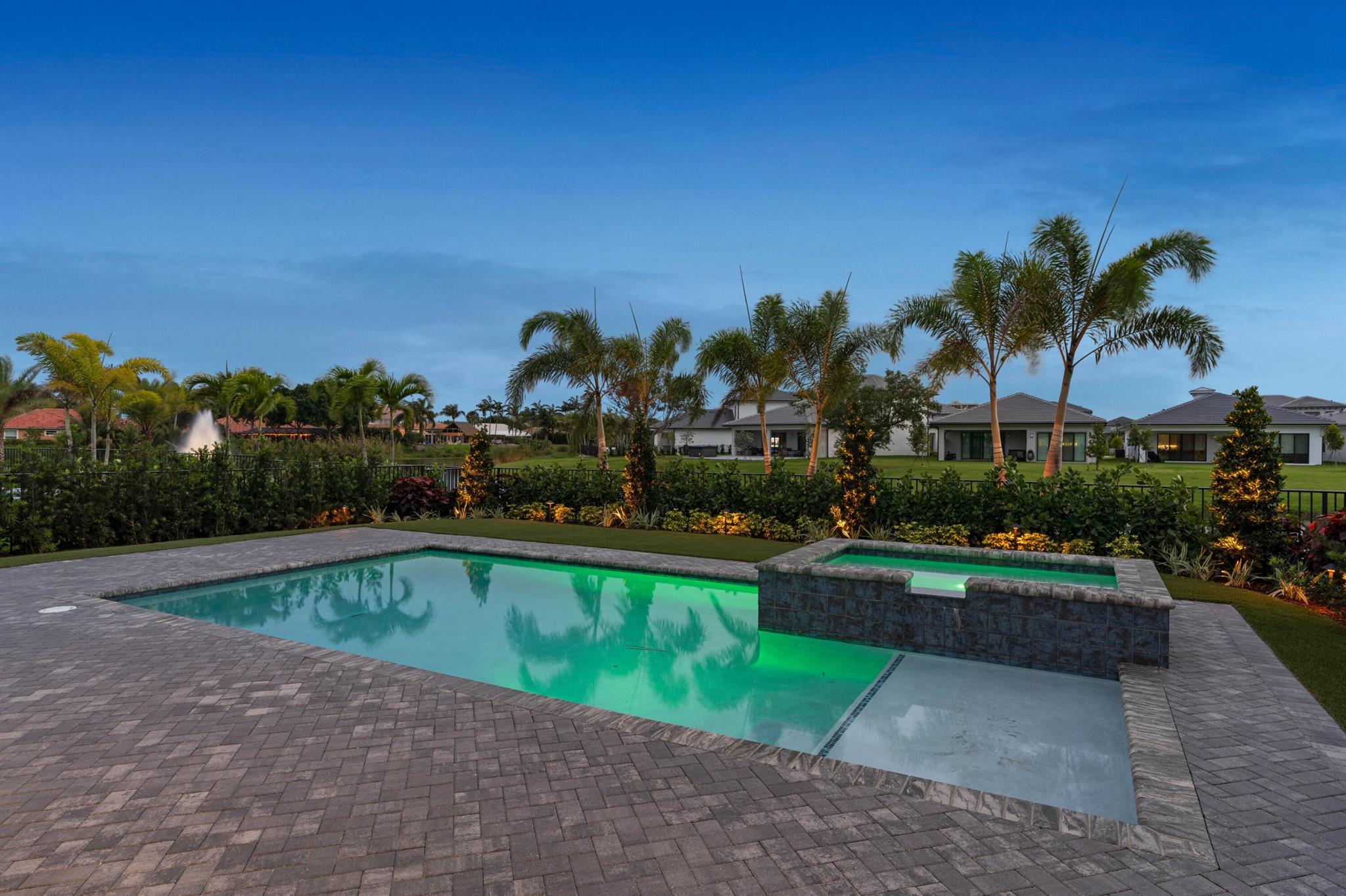 BANYAN CAY RESORT COMMUNI - Residential