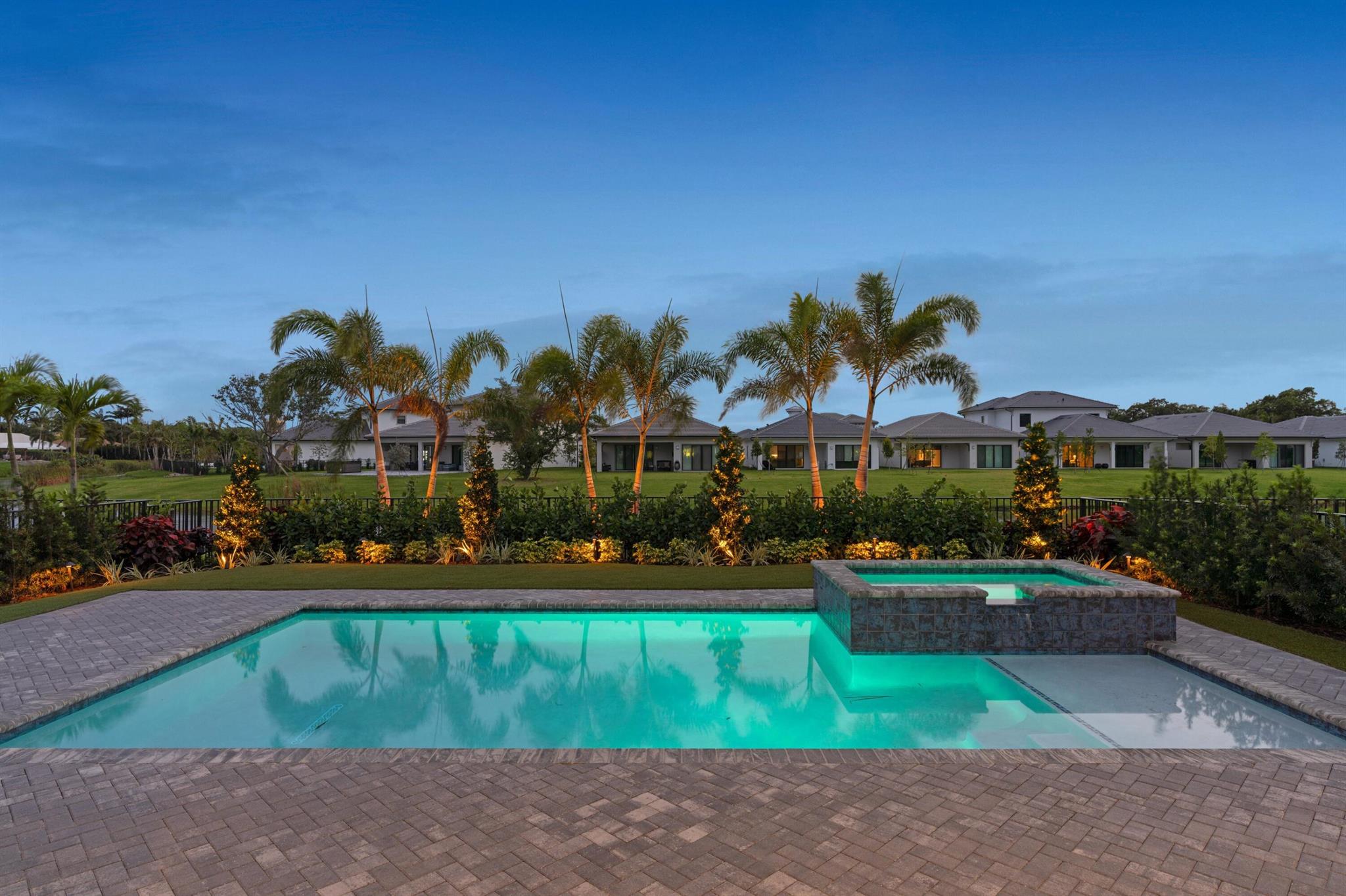 BANYAN CAY RESORT COMMUNI - Residential