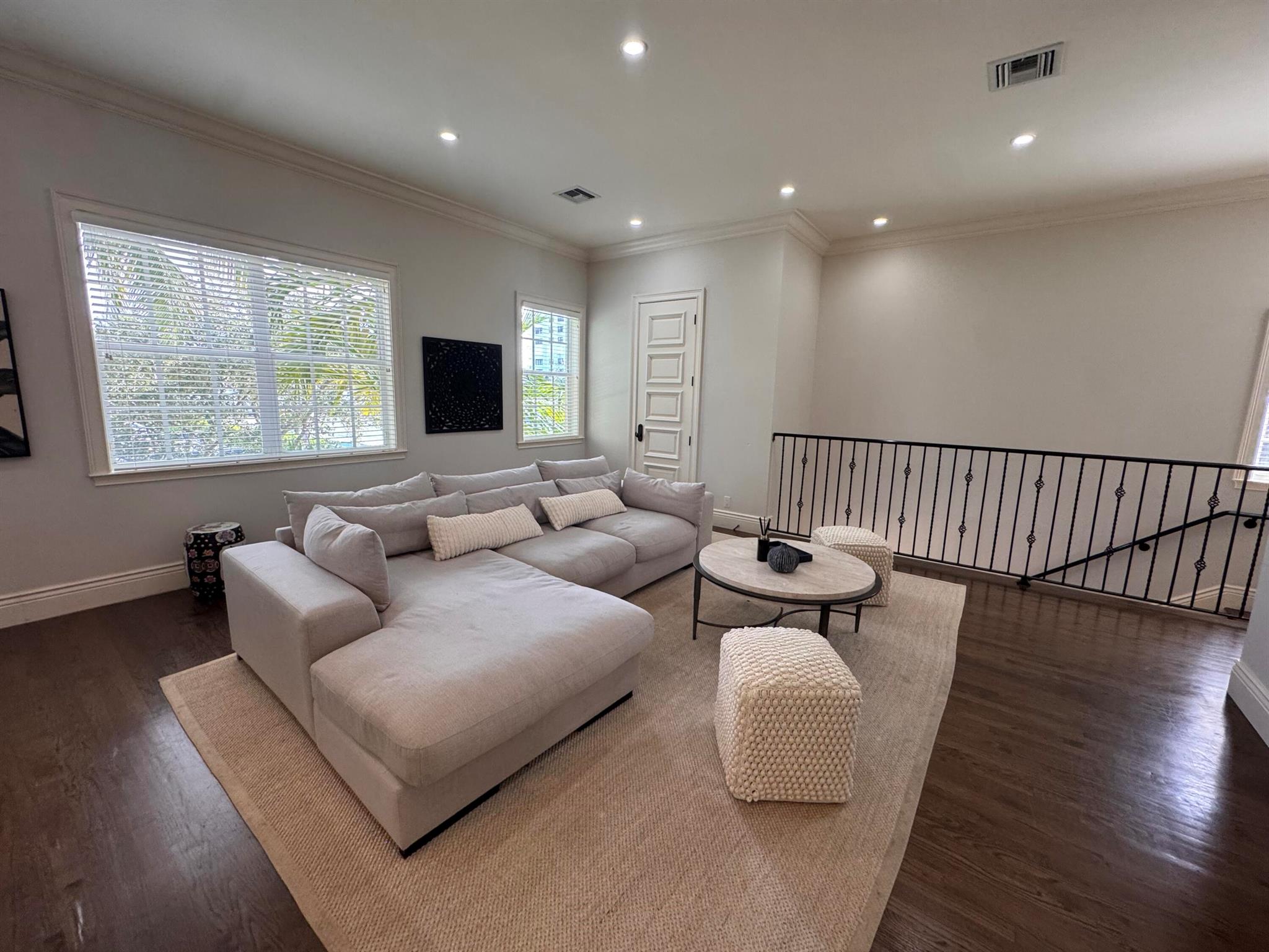 SOUTH PALM BEACH ESTATES - Residential Lease