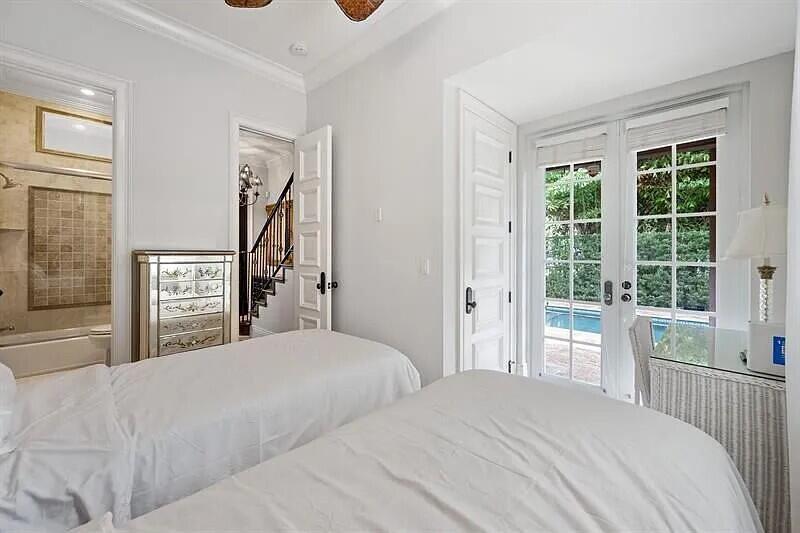 SOUTH PALM BEACH ESTATES - Residential Lease