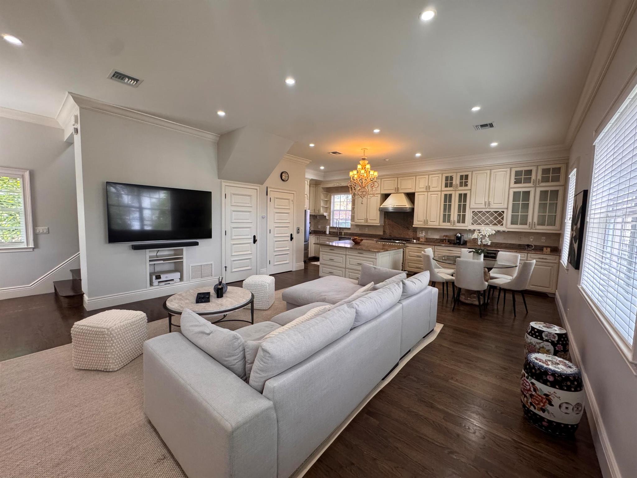 SOUTH PALM BEACH ESTATES - Residential Lease