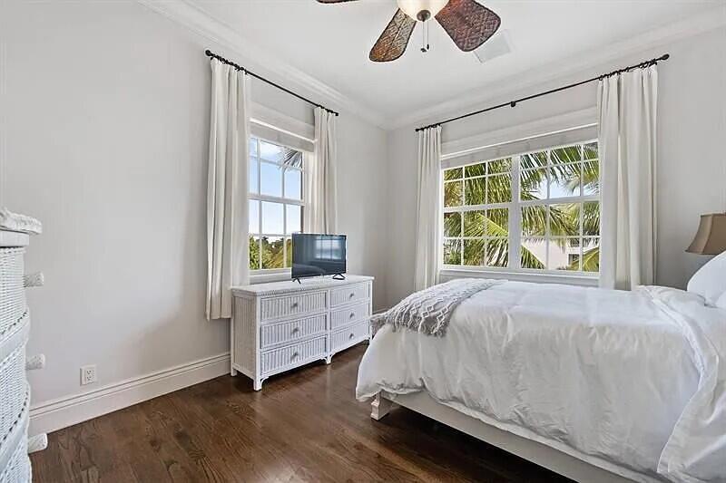 SOUTH PALM BEACH ESTATES - Residential Lease