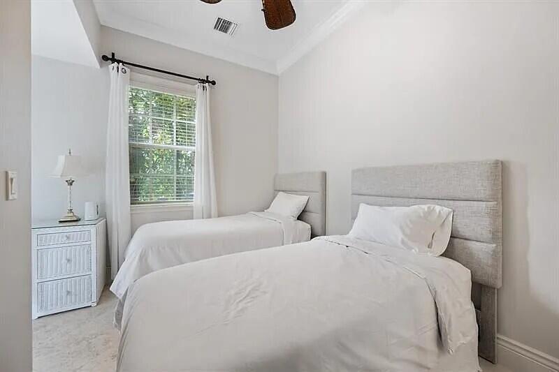 SOUTH PALM BEACH ESTATES - Residential Lease