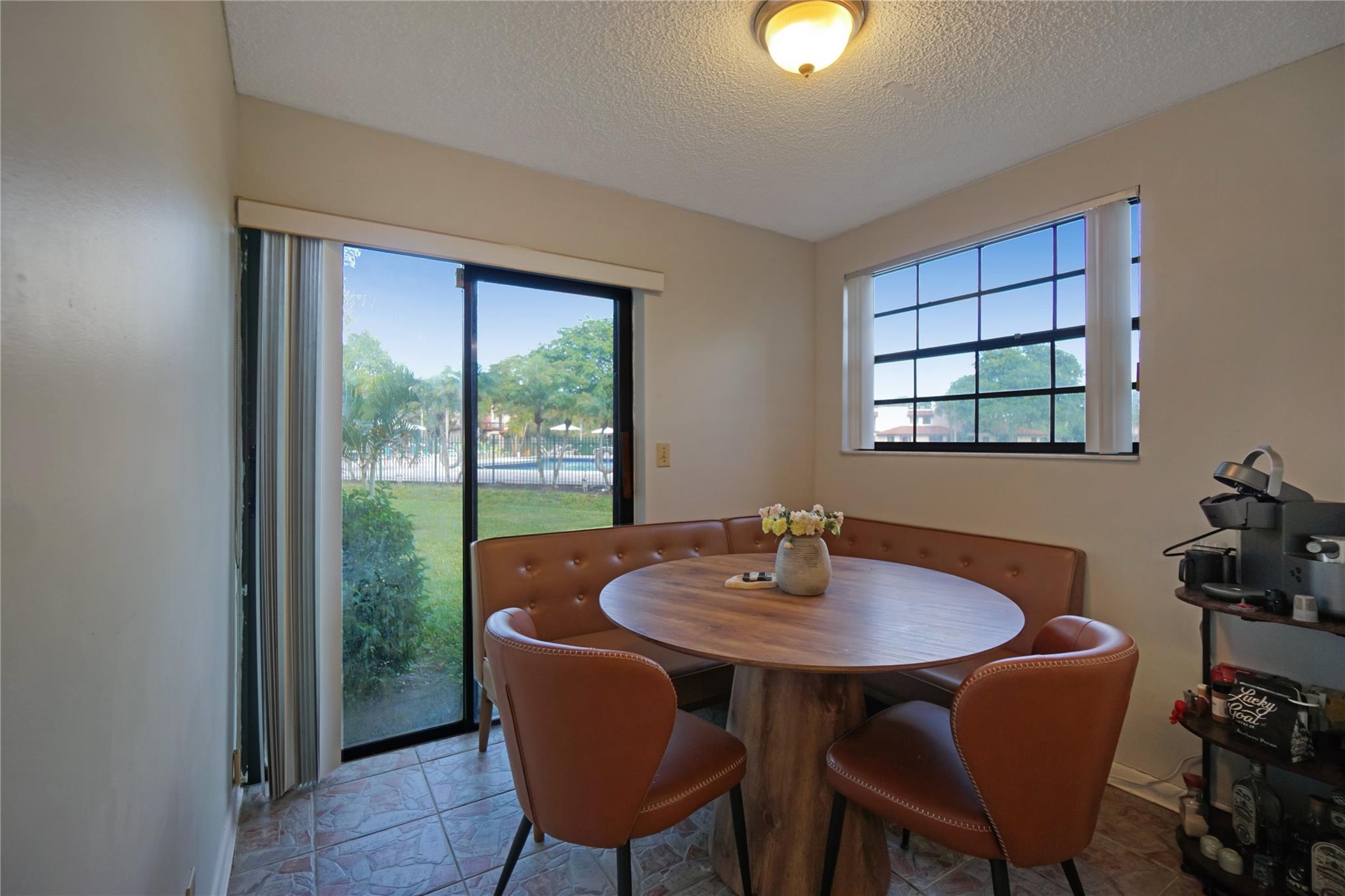 Lakeview Courts - Residential Lease