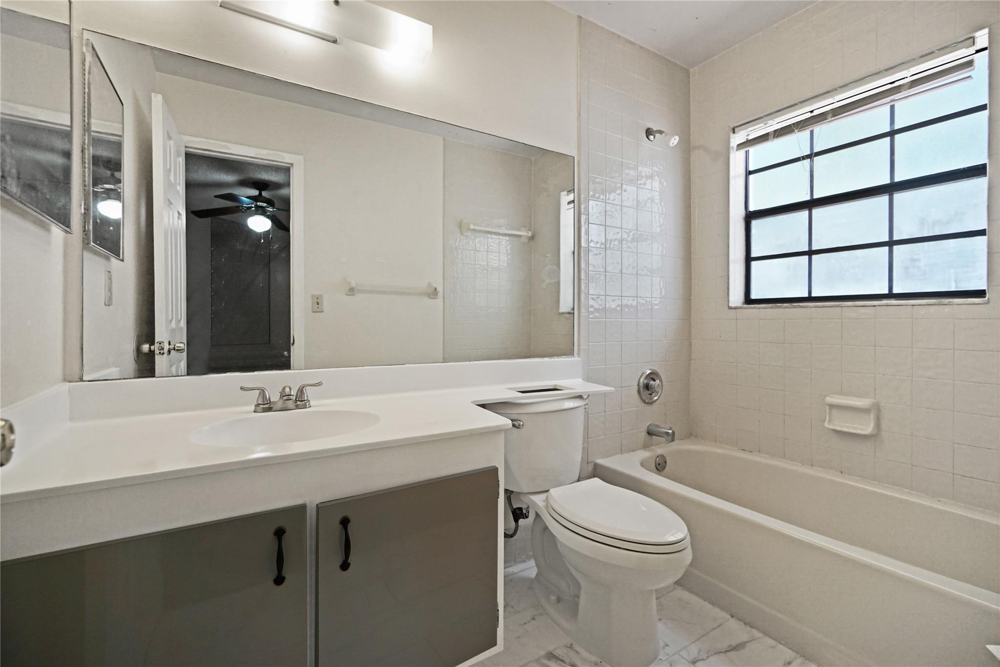 Lakeview Courts - Residential Lease