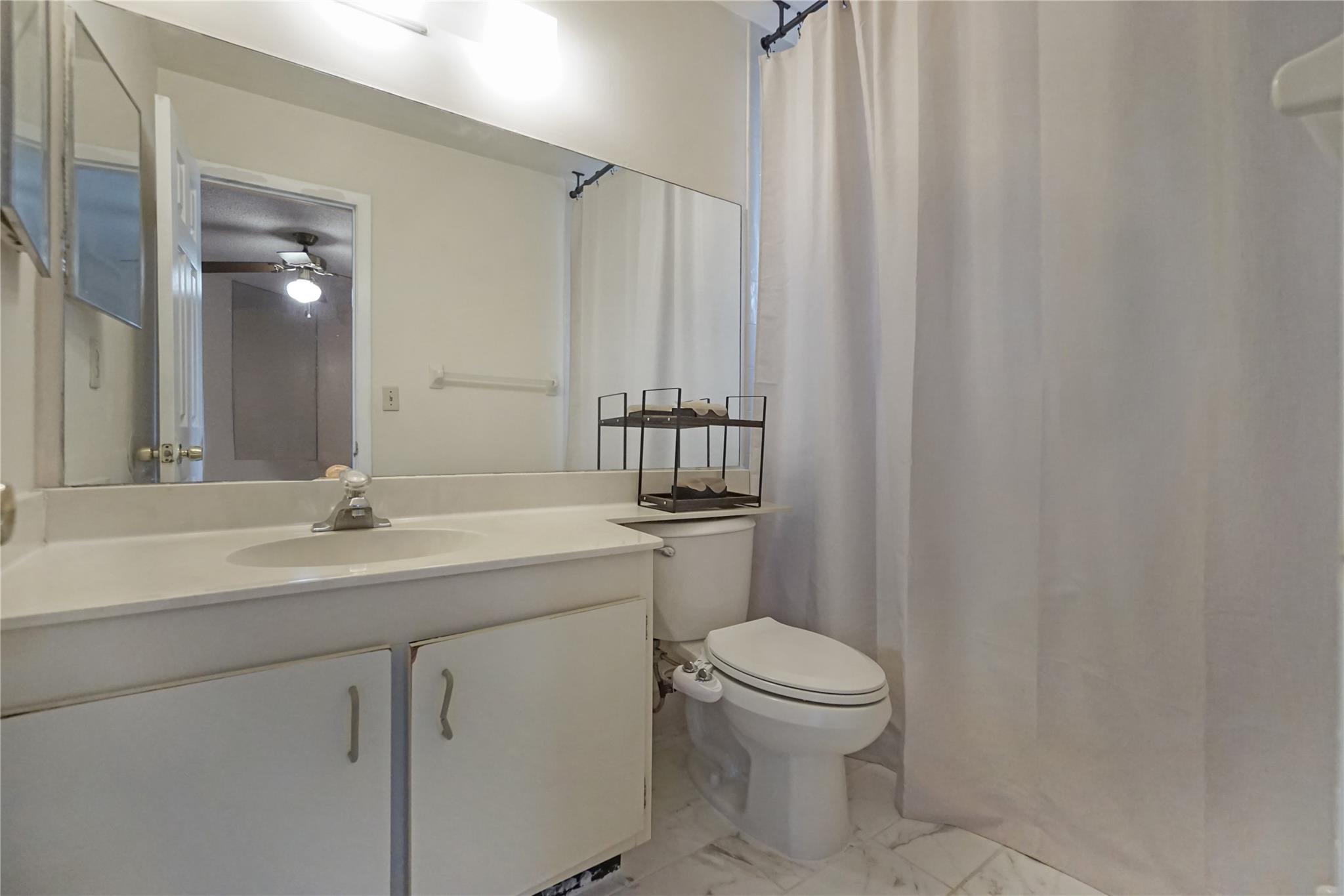 Lakeview Courts - Residential Lease