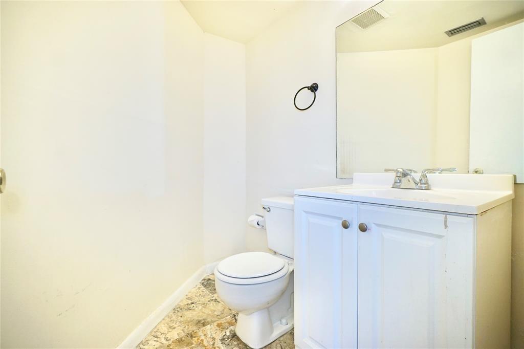 Lakeview Courts - Residential Lease