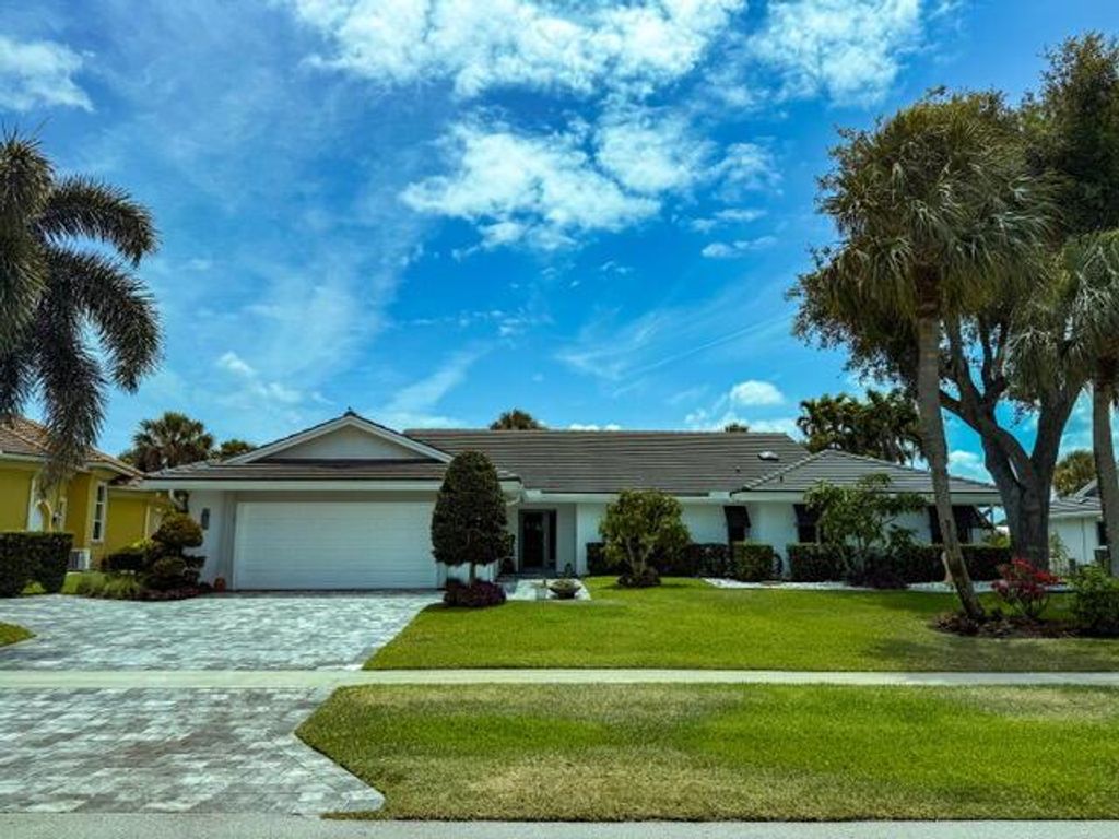 Photo of 3773 Red Maple Circle, Delray Beach, FL 33445 (MLS # R11086985)