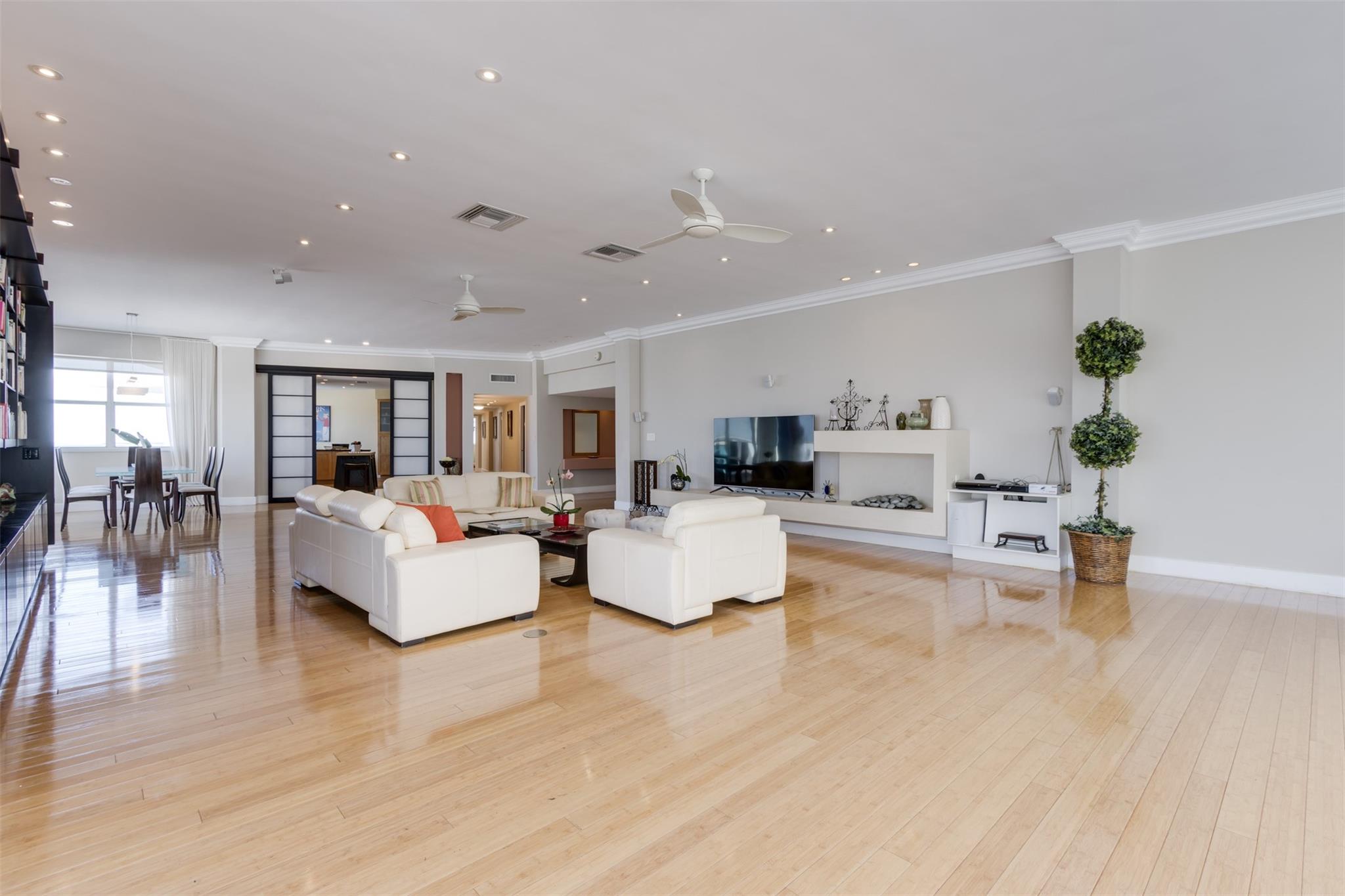 The Commodore Condo - Residential Lease