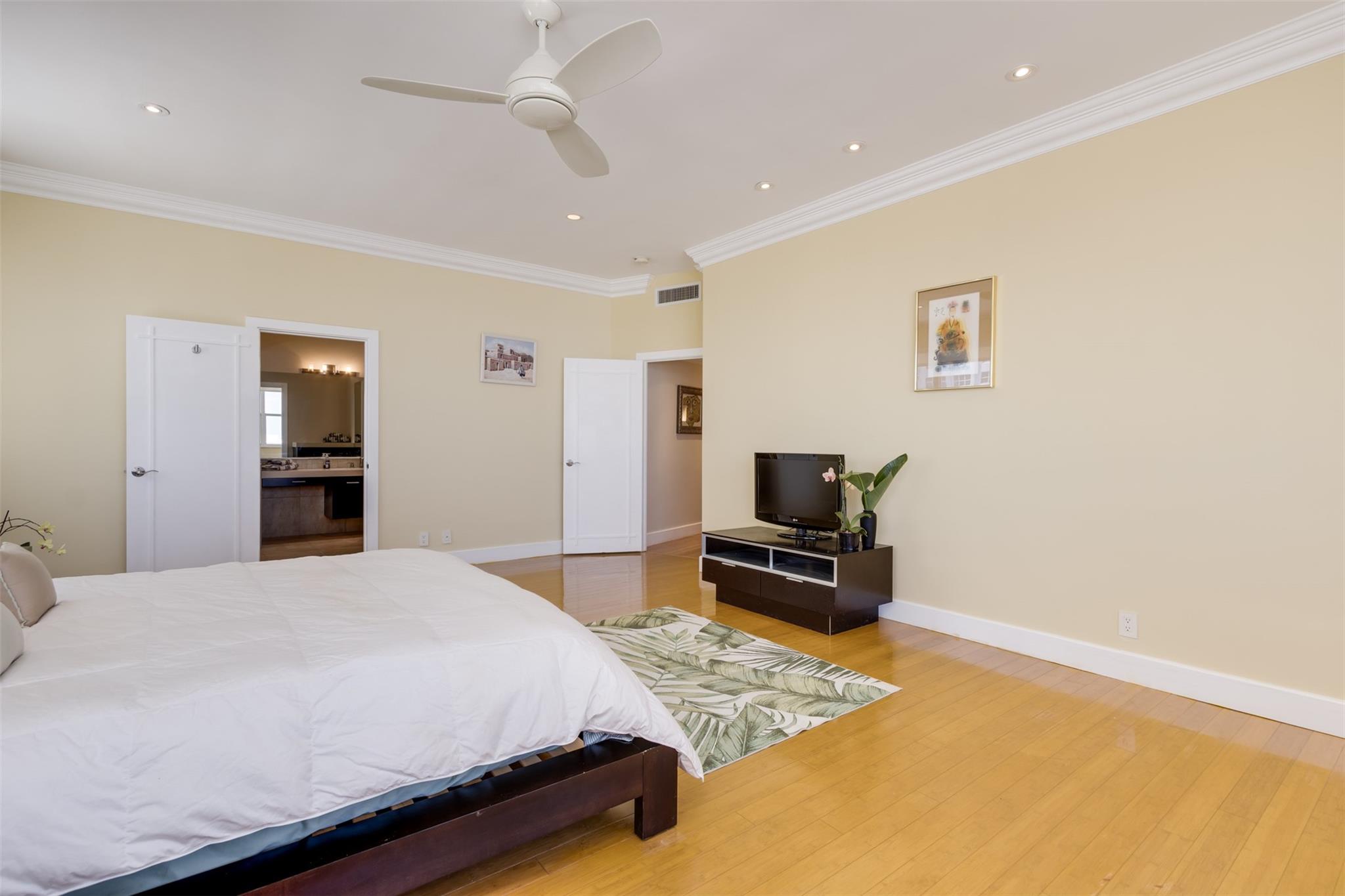 The Commodore Condo - Residential Lease