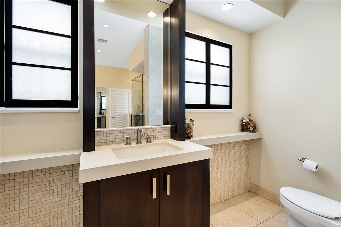 The Commodore Condo - Residential Lease