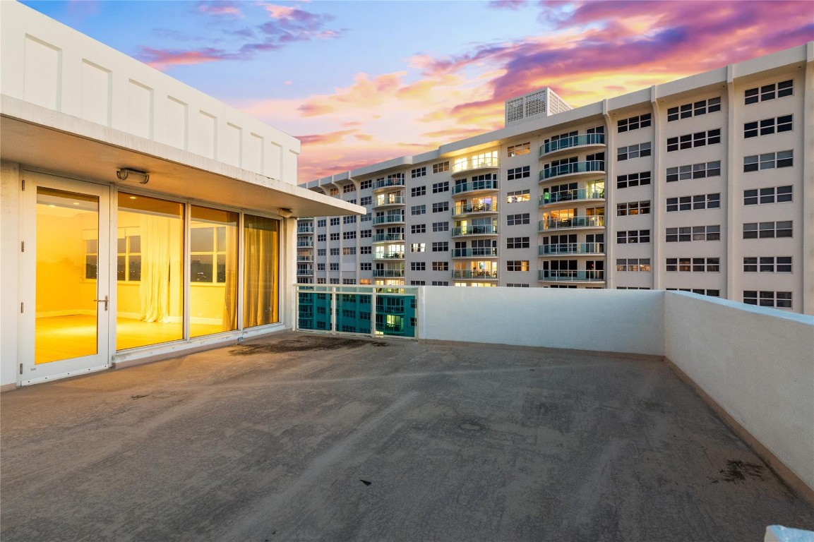 The Commodore Condo - Residential Lease