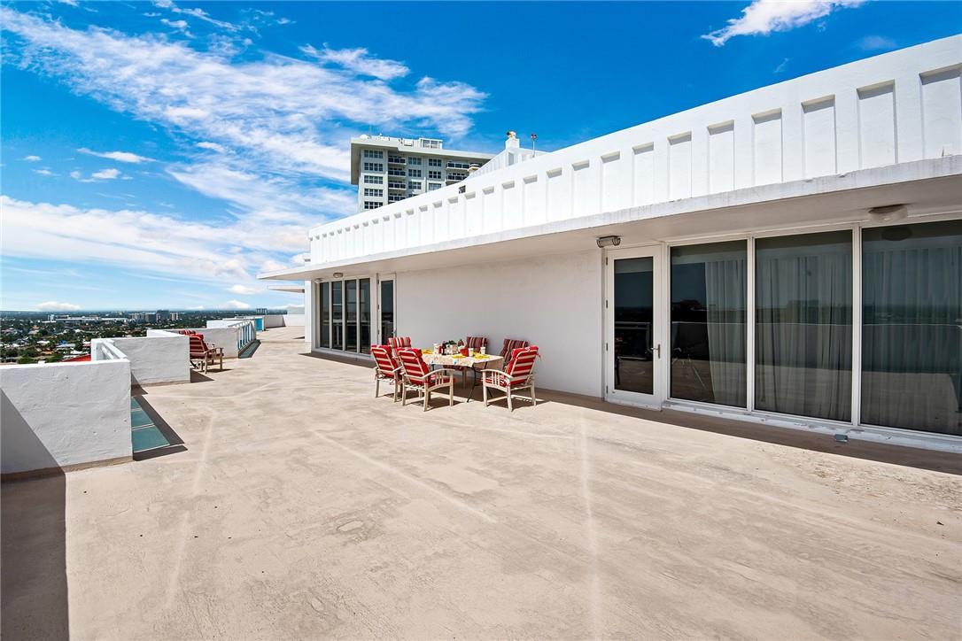 The Commodore Condo - Residential Lease