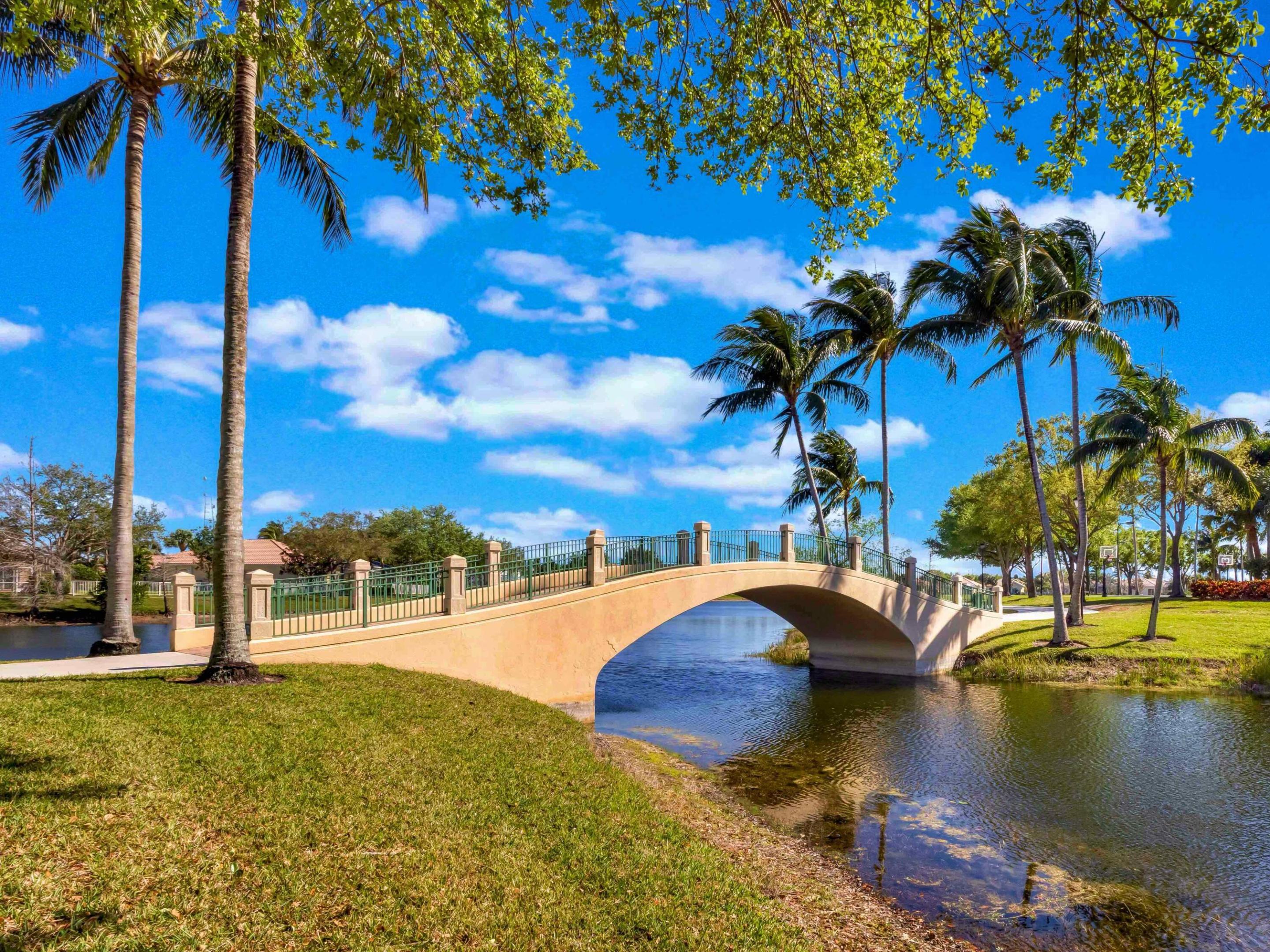 VILLAGEWALK OF WELLINGTON 1 - Residential