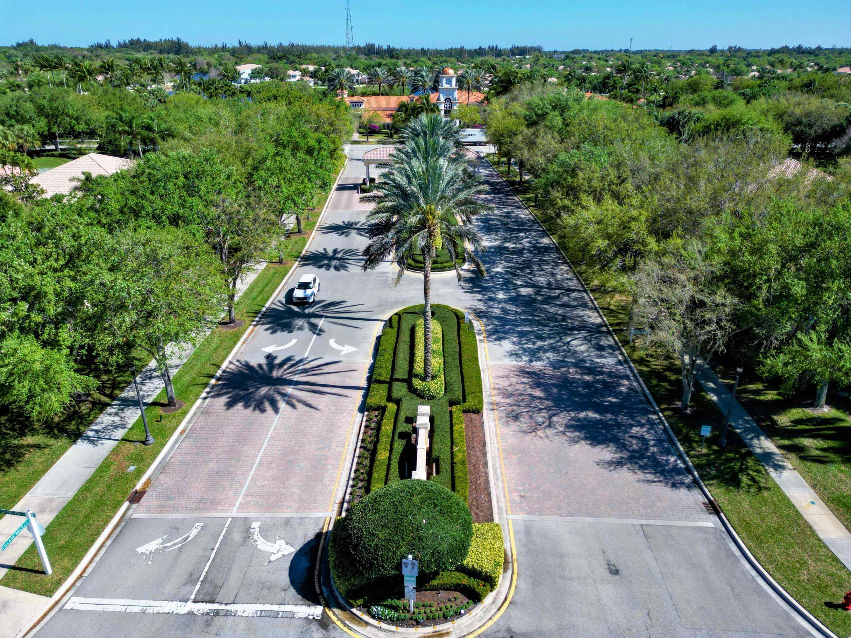 VILLAGEWALK OF WELLINGTON 1 - Residential