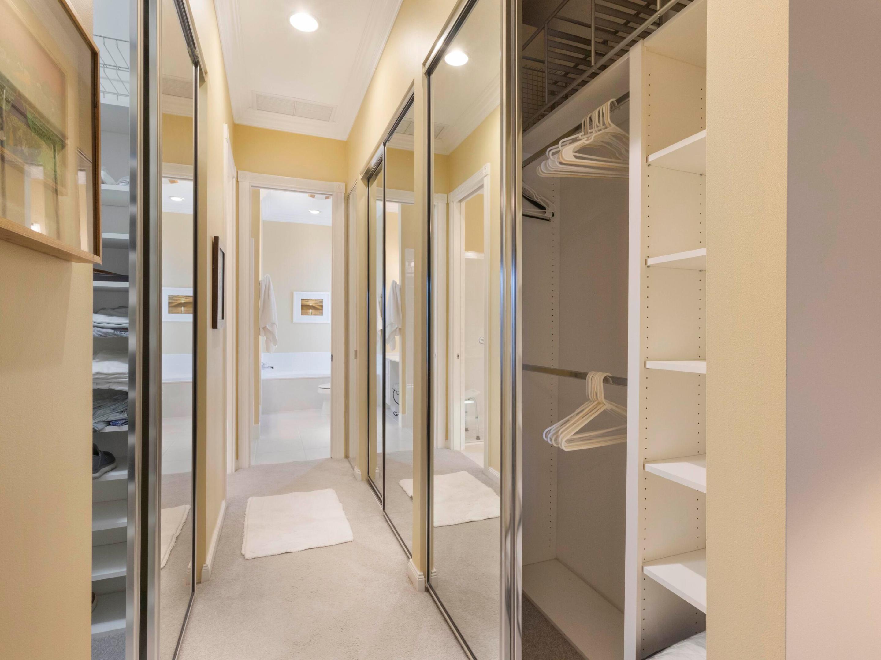 VILLAGEWALK OF WELLINGTON 1 - Residential