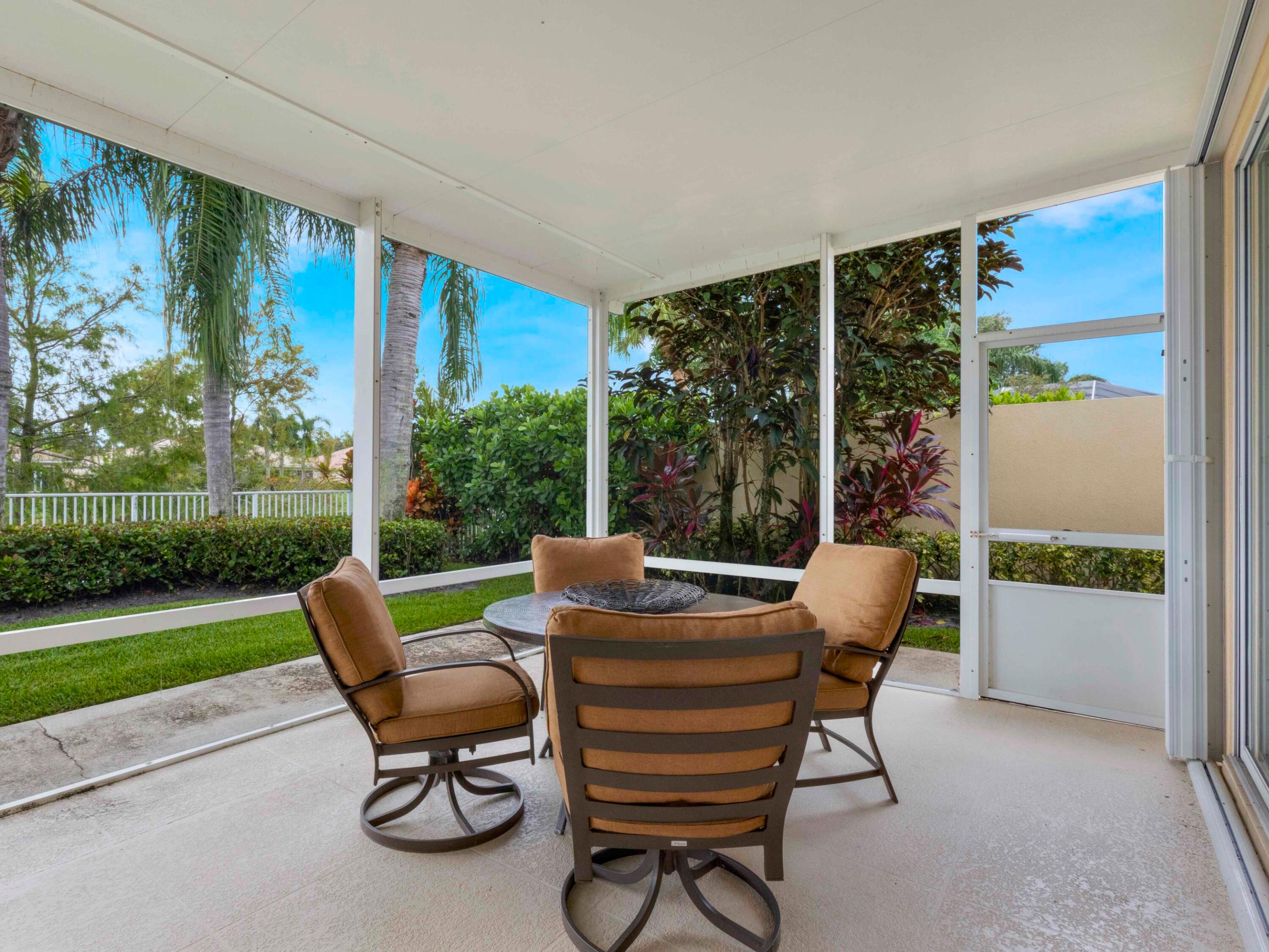 VILLAGEWALK OF WELLINGTON 1 - Residential