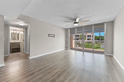 Tiny photo for 2711 Ocean Club Boulevard #207, Hollywood, FL 33019 (MLS # B26049502)