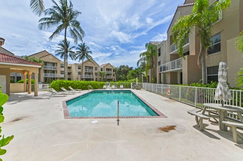 Tiny photo for 2711 Ocean Club Boulevard #207, Hollywood, FL 33019 (MLS # B26049502)