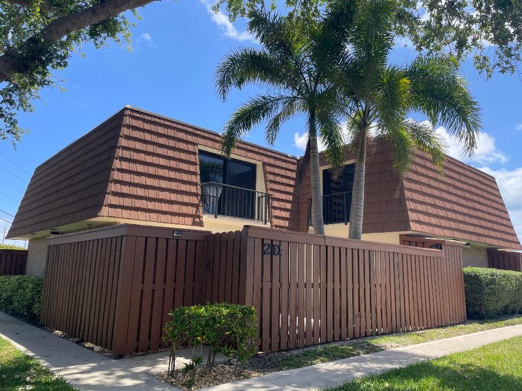 Photo of 3900 County Line Road #2d, Tequesta, FL 33469 (MLS # R10976899)