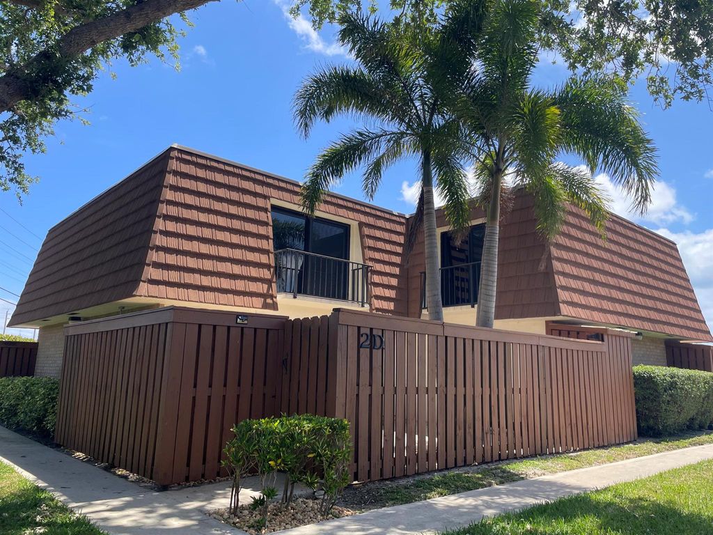 Photo of 3900 County Line Road #2d, Tequesta, FL 33469 (MLS # R10976899)