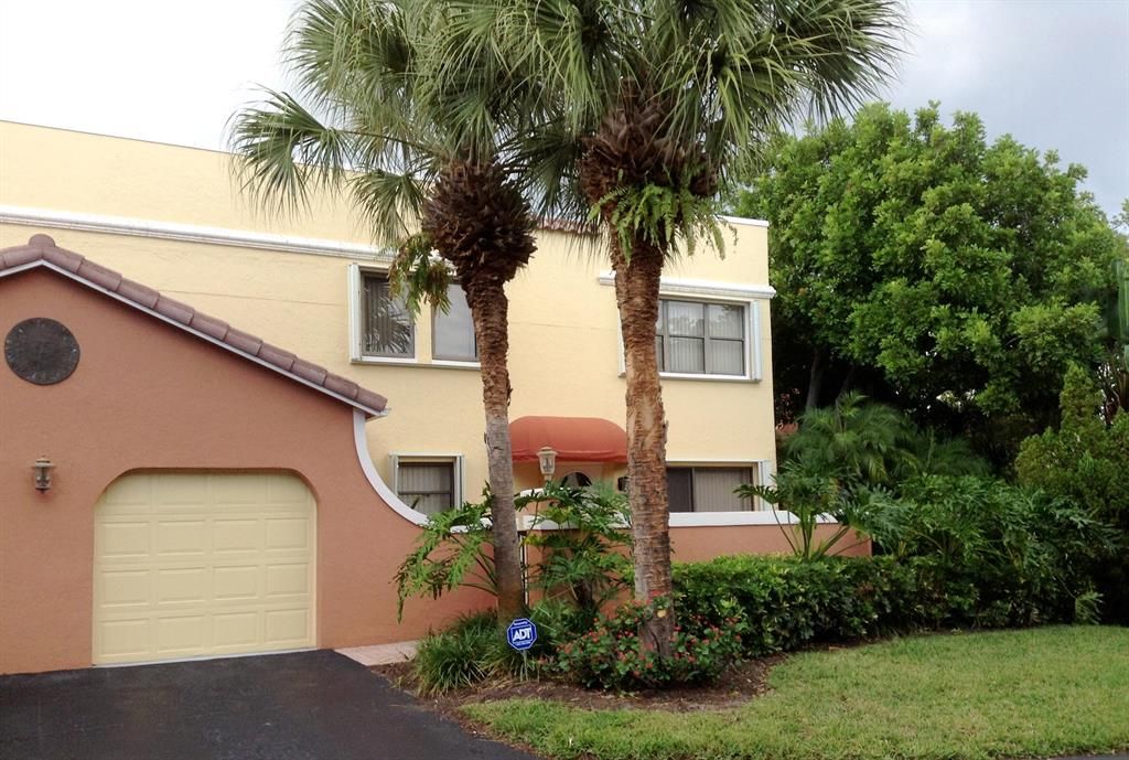 Photo of 54 Uno Lago Drive, Juno Beach, FL 33408 (MLS # R10736797)