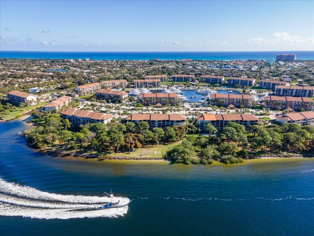 Photo of 2001 Marina Isle Way #404, Jupiter, FL 33477 (MLS # R10770956)