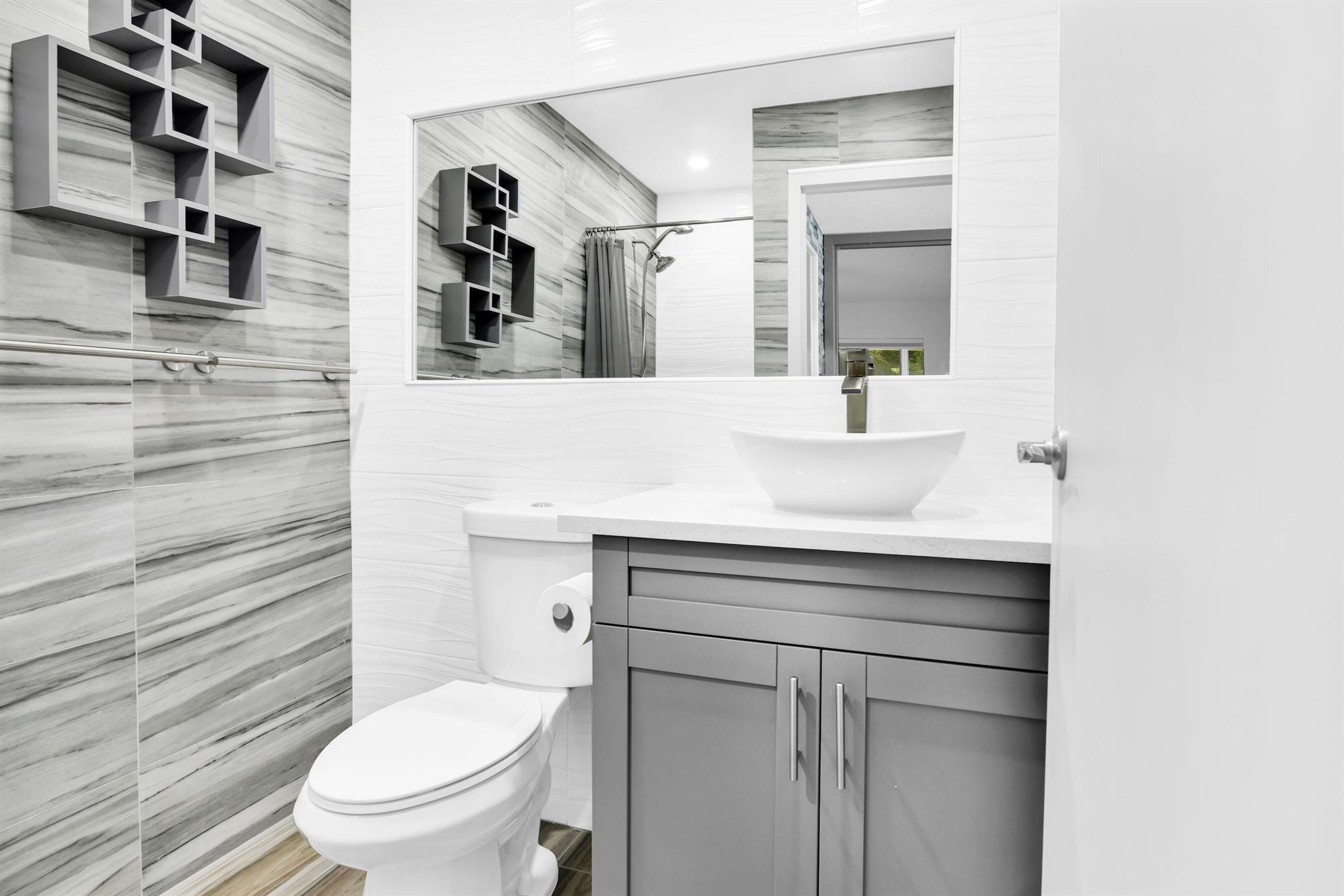 KINGS POINT BRITTANY COND - Residential Lease