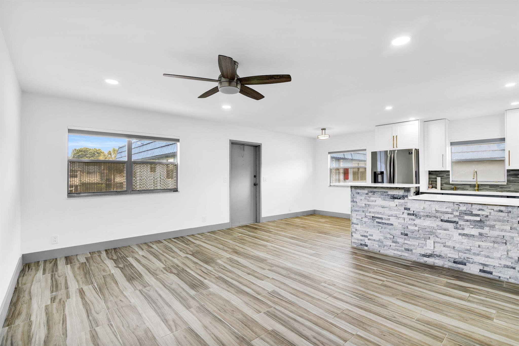 KINGS POINT BRITTANY COND - Residential Lease