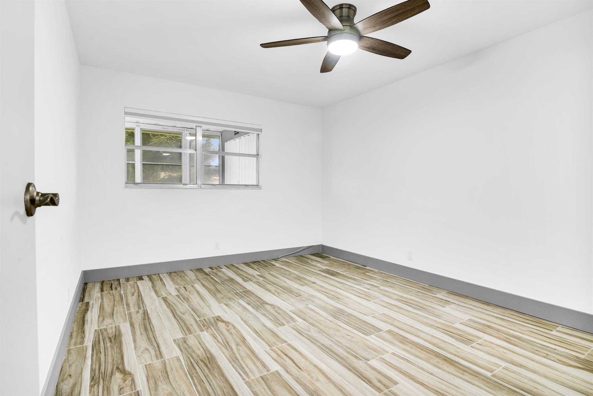 KINGS POINT BRITTANY COND - Residential Lease