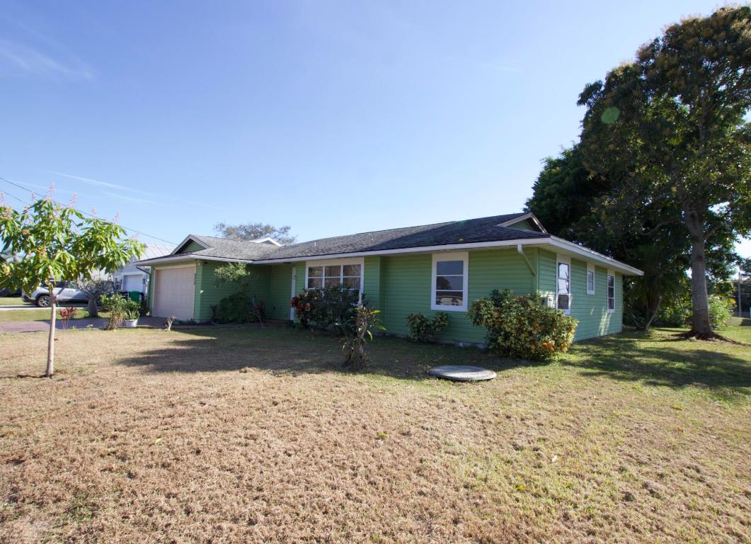 PORT ST LUCIE SECTION 13 - Residential