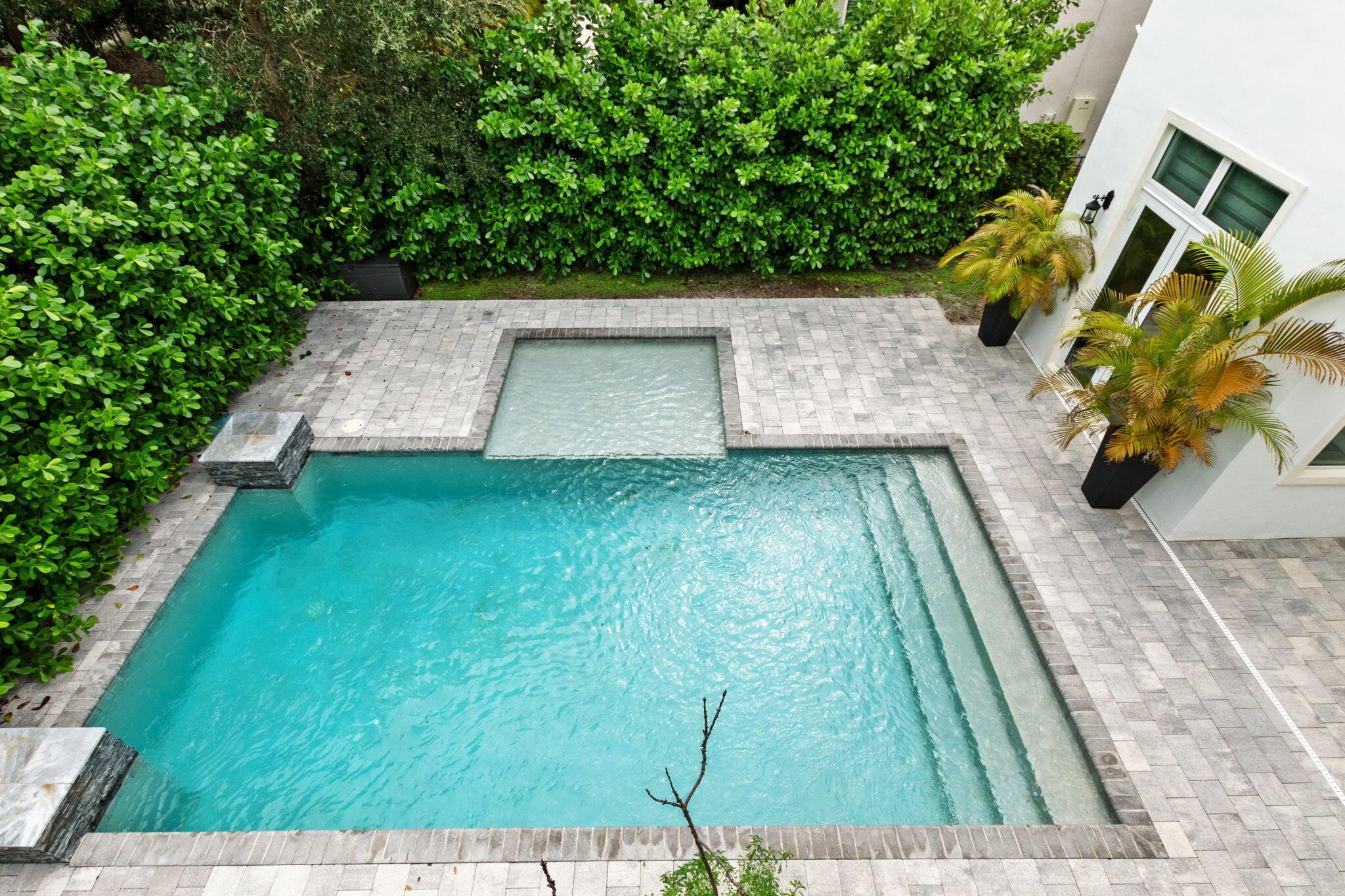 OAKS AT BOCA RATON - Residential