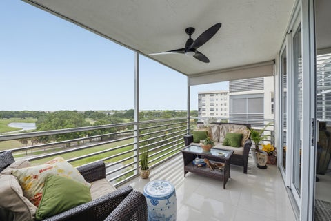 Tiny photo for 3510 Oaks Way #703, Pompano Beach, FL 33069 (MLS # B26048860)