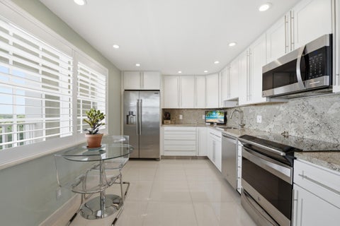 Tiny photo for 3510 Oaks Way #703, Pompano Beach, FL 33069 (MLS # B26048860)