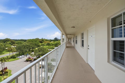 Tiny photo for 3510 Oaks Way #703, Pompano Beach, FL 33069 (MLS # B26048860)