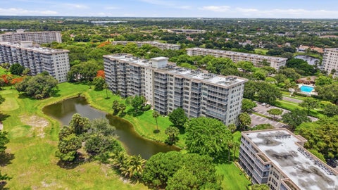 Tiny photo for 3510 Oaks Way #703, Pompano Beach, FL 33069 (MLS # B26048860)