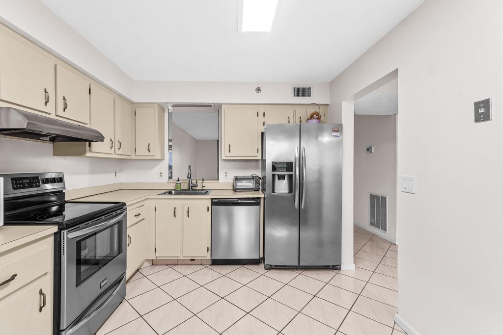 Photo of 14623 Bonaire Boulevard #608, Delray Beach, FL 33446 (MLS # R11149356)