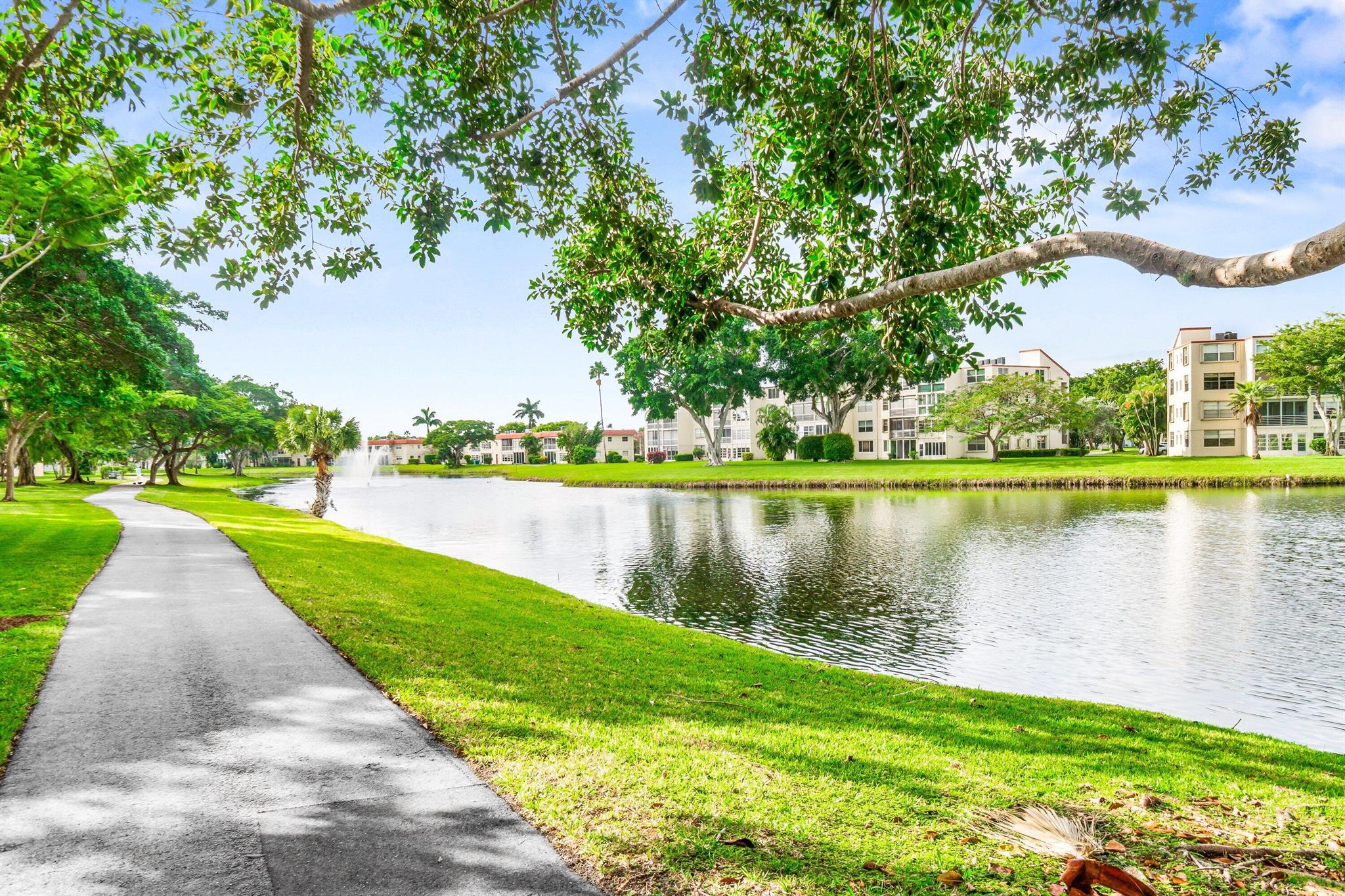 VILLAGES OF ORIOLE BONAIR - Residential