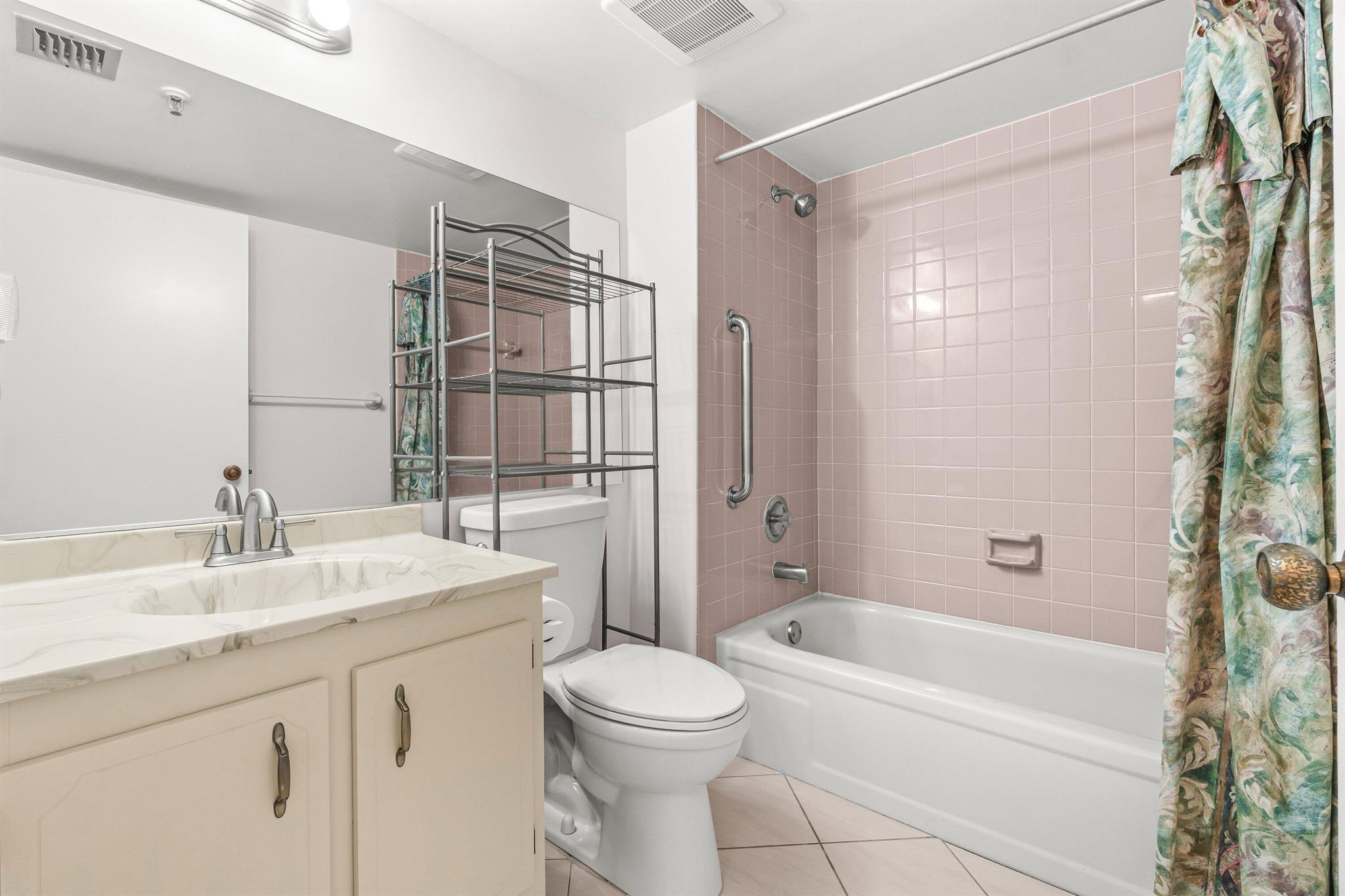 VILLAGES OF ORIOLE BONAIR - Residential