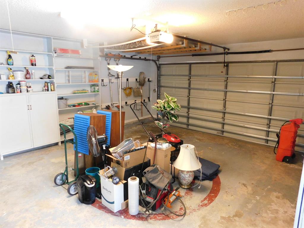 HUNTINGTON WOODS - Residential