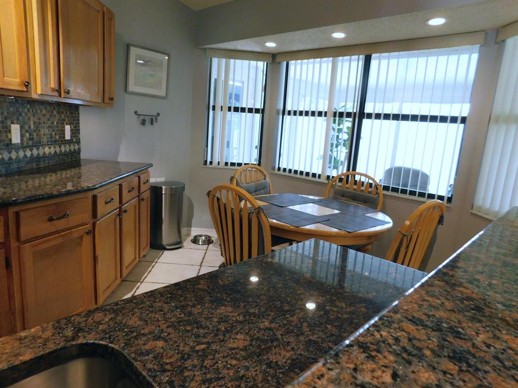 HUNTINGTON WOODS - Residential