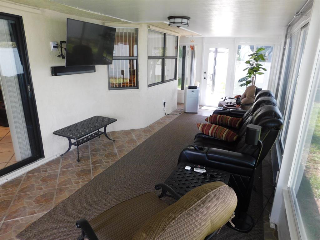 HUNTINGTON WOODS - Residential