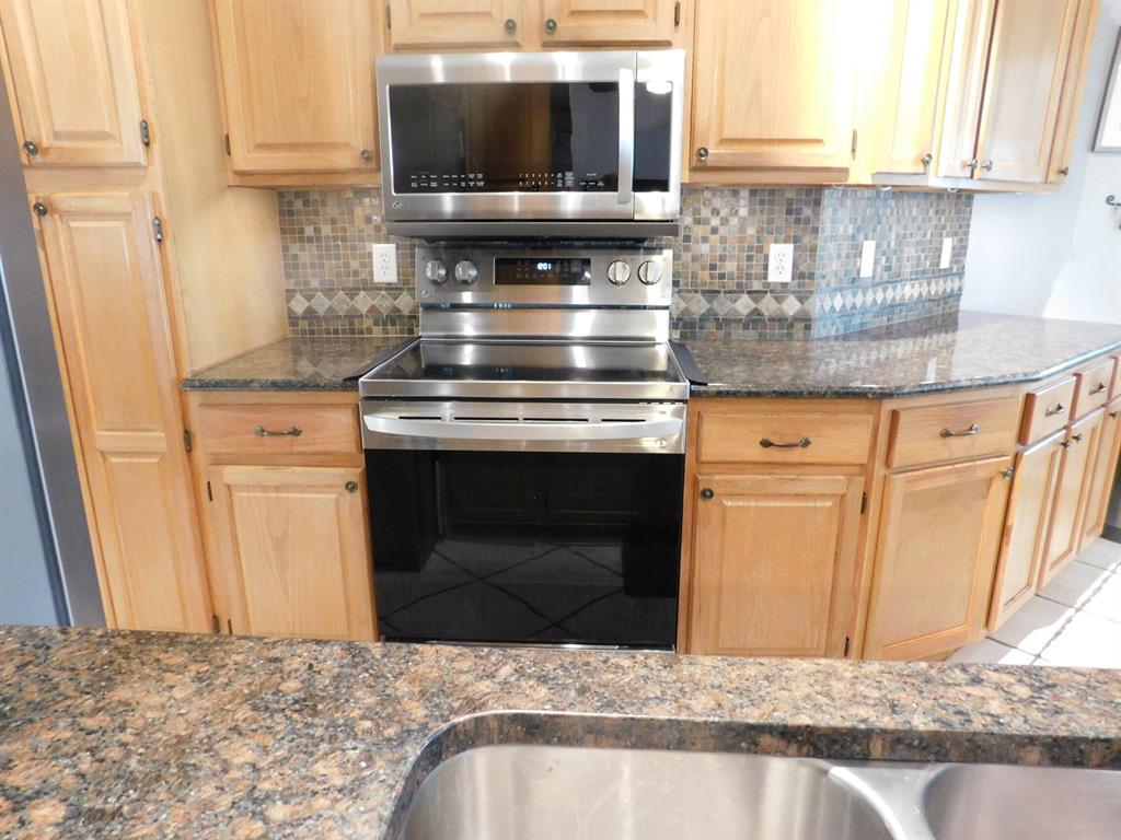 HUNTINGTON WOODS - Residential