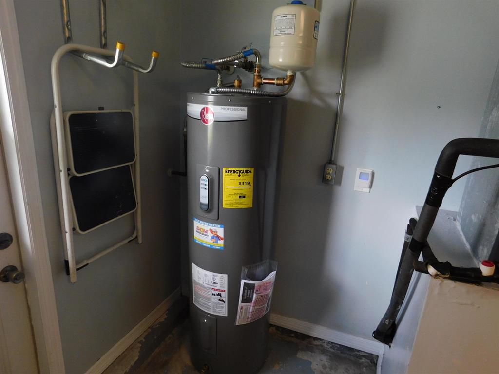 HUNTINGTON WOODS - Residential