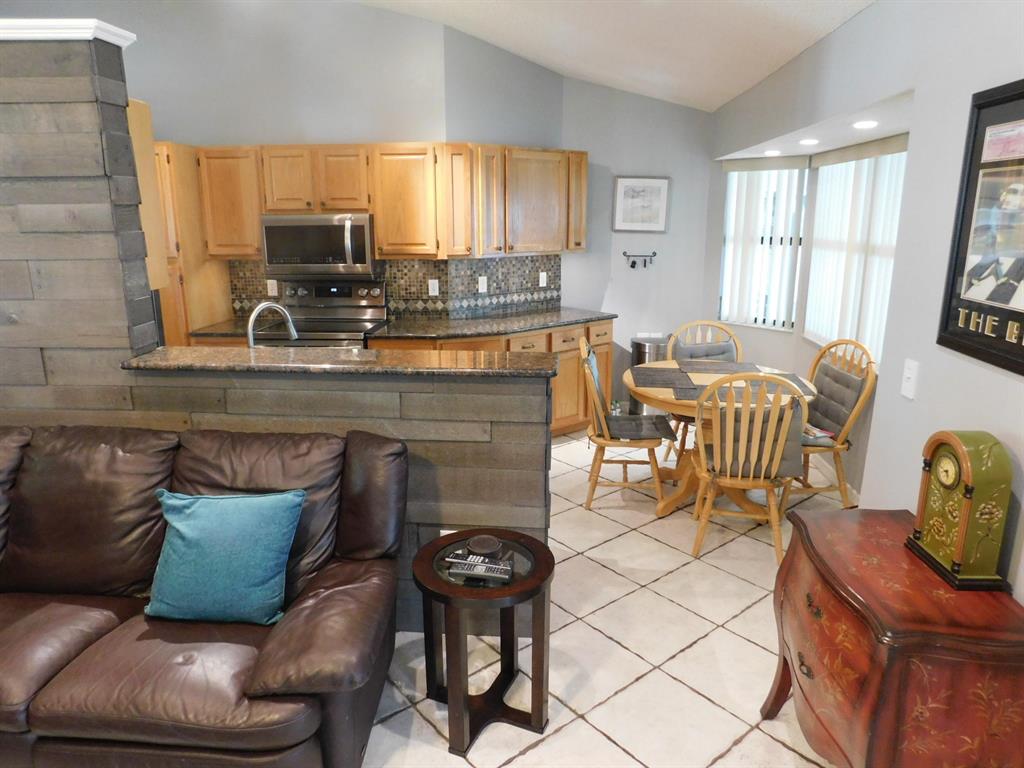 HUNTINGTON WOODS - Residential