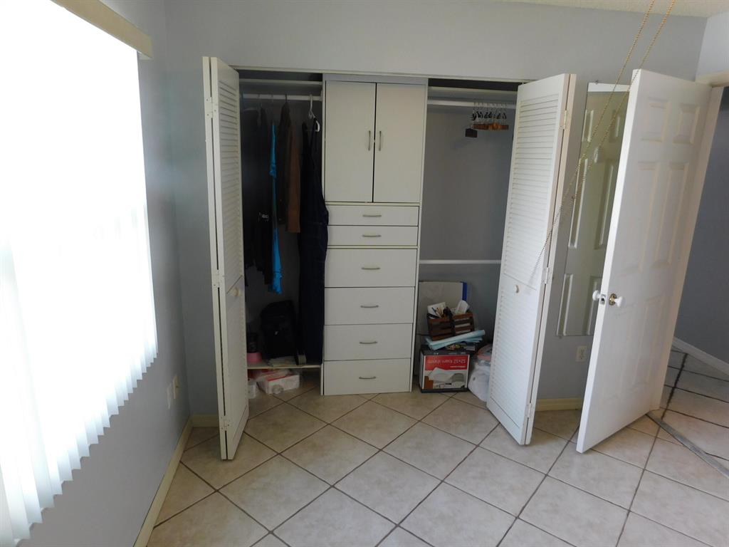 HUNTINGTON WOODS - Residential