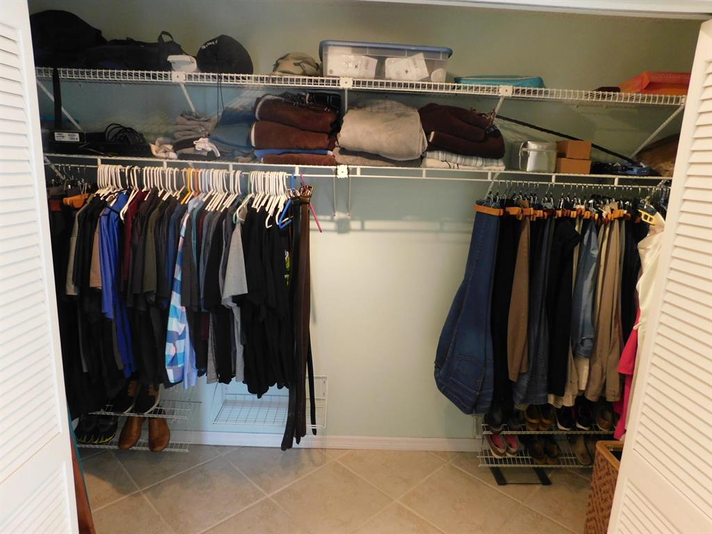 HUNTINGTON WOODS - Residential