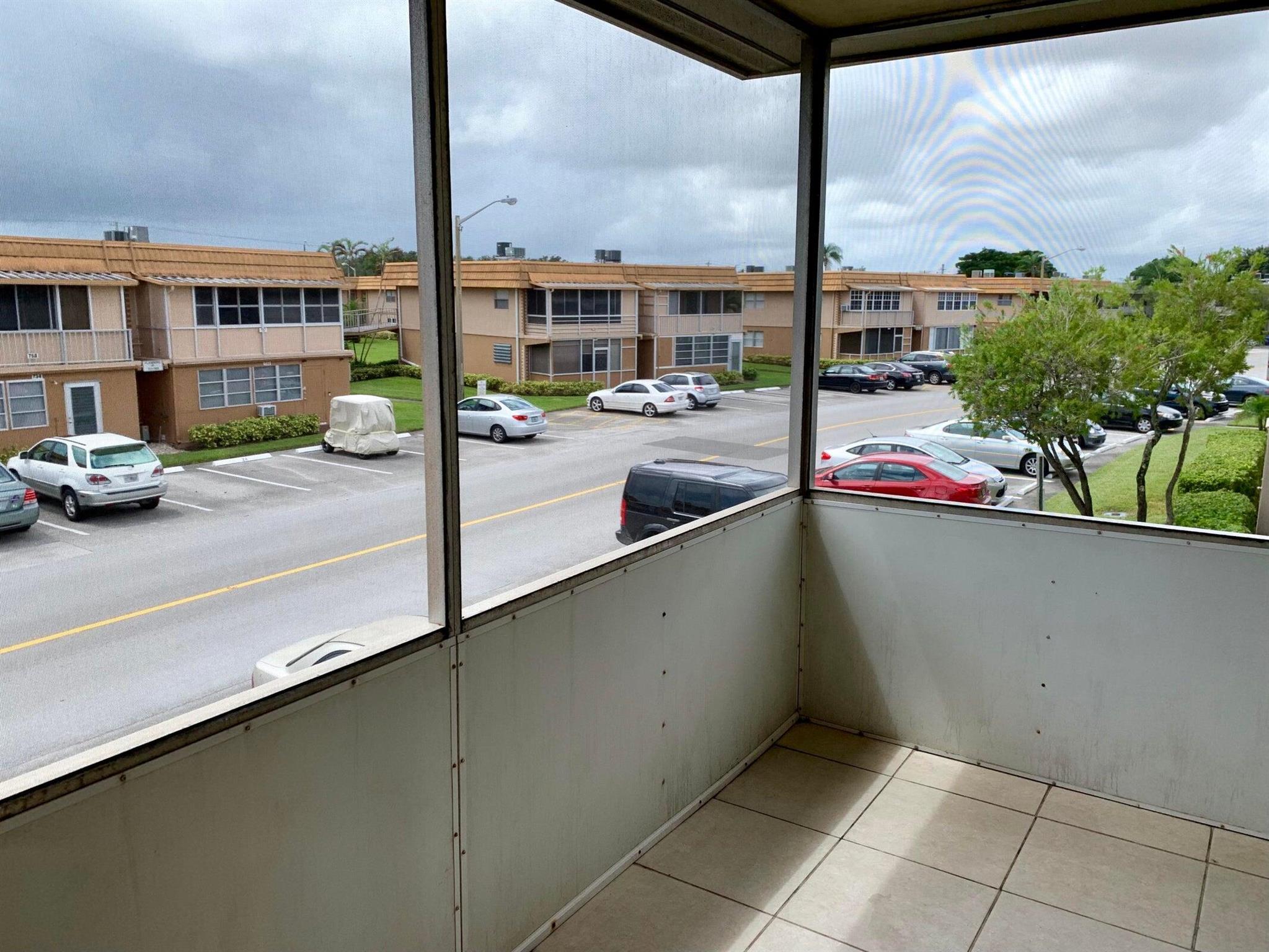 KINGS POINT FLANDERS COND - Residential Lease