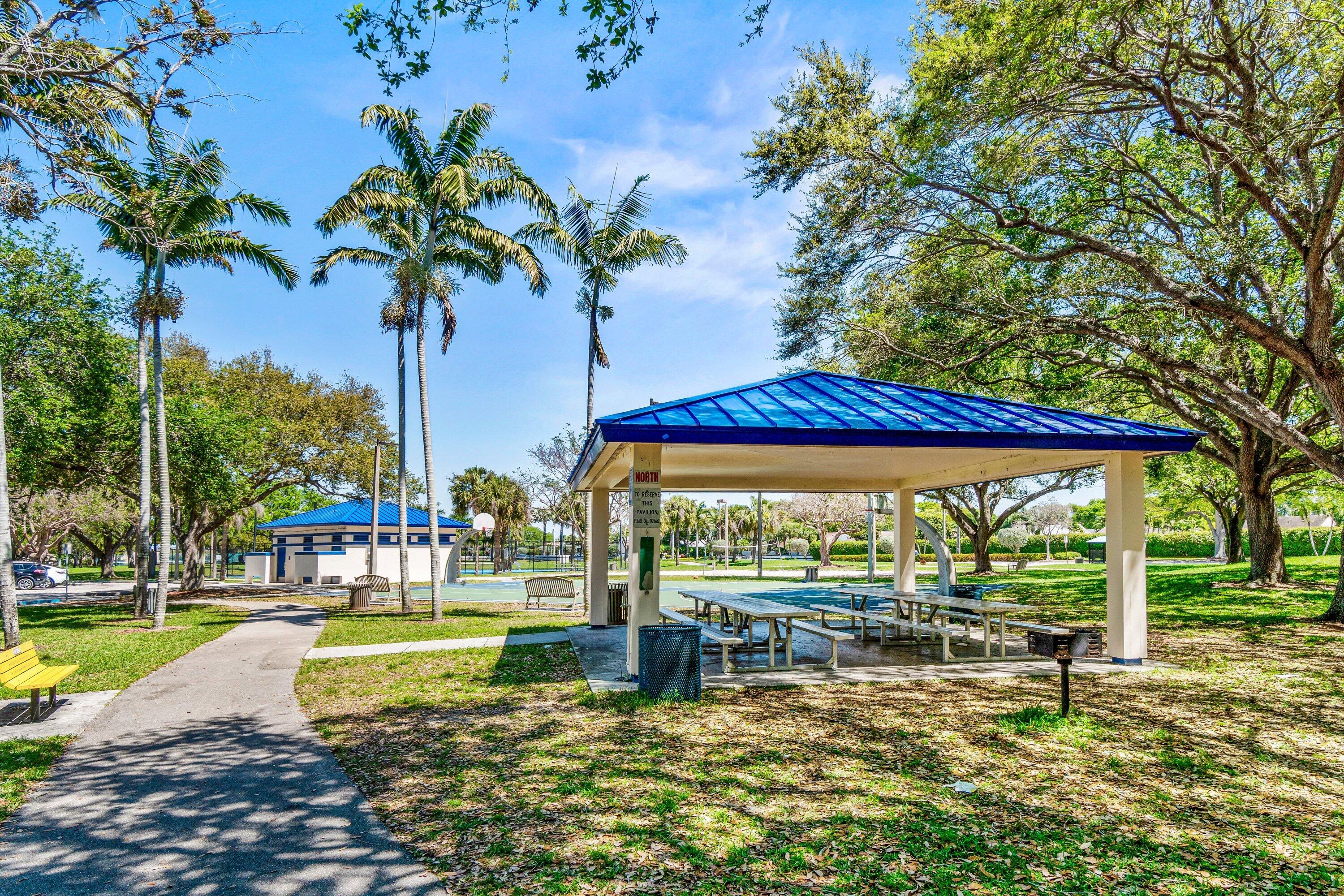 LAKESHORE AT THE MEADOWS - Residential